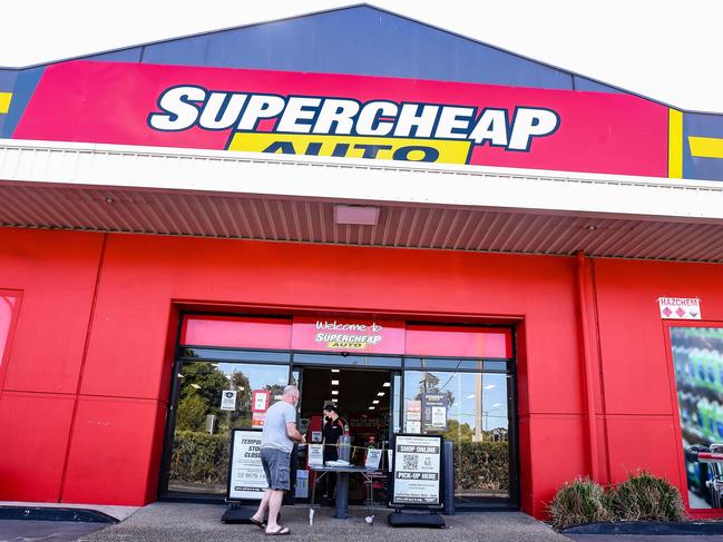 SYDNEY, AUSTRALIA - NewsWire Photos ,Aug 23, 2021: contact-free pick up only shopping in Blacktown , west of Sydney. Picture: NCA NewsWire / Flavio Brancaleone