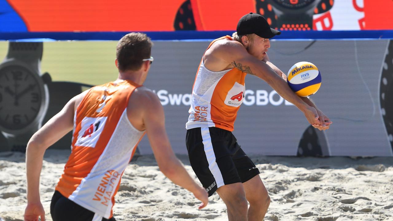 Van de Velde setting the ball for his teammate. (Photo by Andrea Kareth /SEPA.Media /Getty Images)