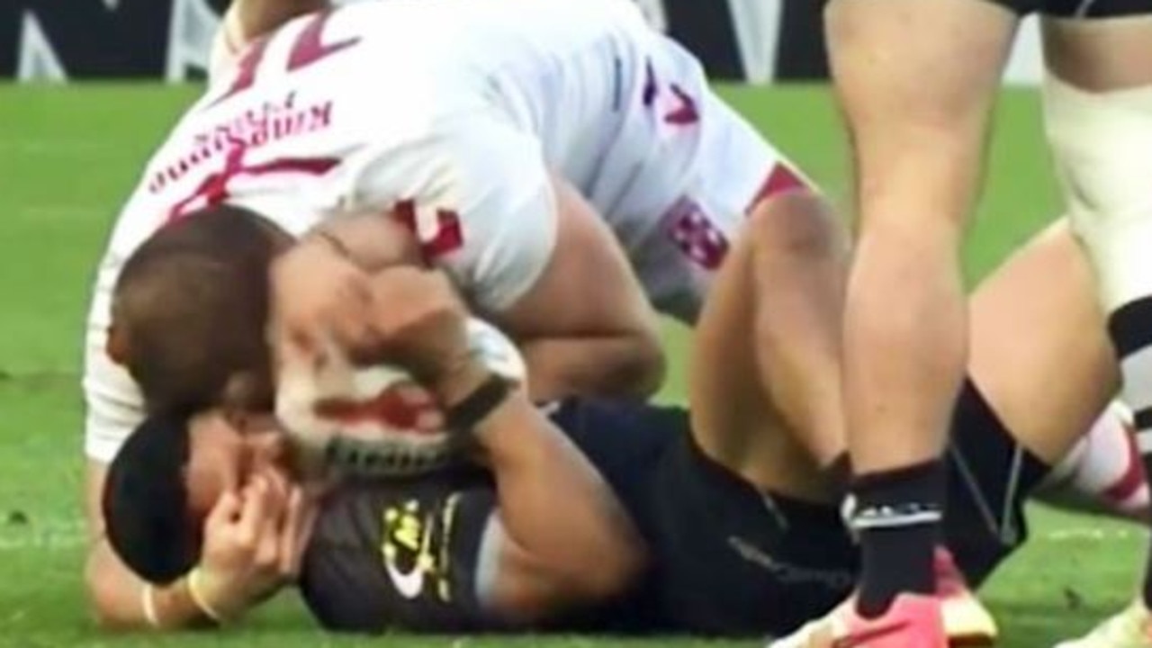 George Burgess appears to eye gouge Dallin Watene-Zelezniak.