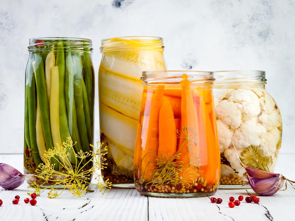 Fill a jar with veggies, water, herbs and seasoning for a quick dish. 