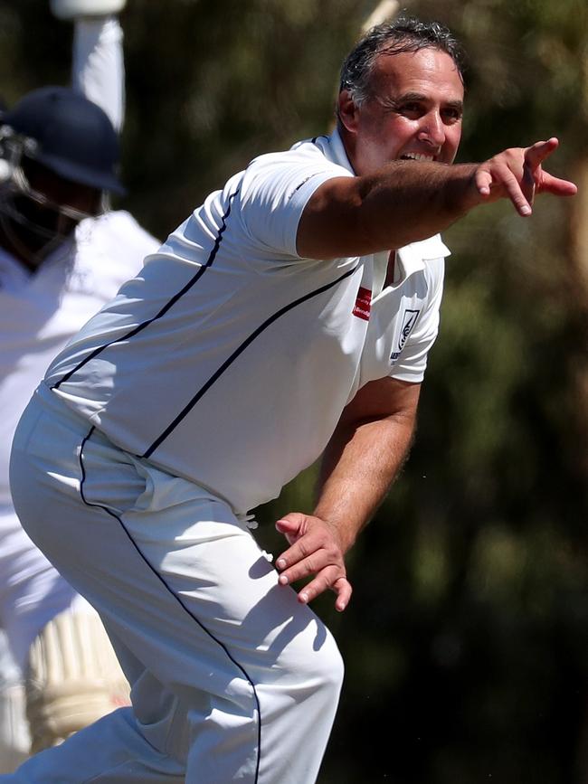 Craig Sheedy appeals for a wicket.