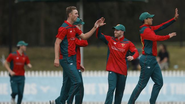 MELBOURNE, AUSTRALIA – SEPTEMBER 25: Billy Stanlake of Tasmania celebrates the dismissal of Sam Elliott of Victoria during the Marsh One Day Cup match between Victoria and Tasmania at CitiPower Centre, on September 25, 2023, in Melbourne, Australia. (Photo by Daniel Pockett/Getty Images)