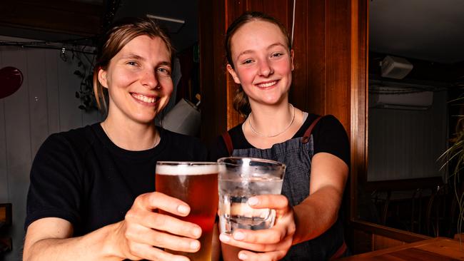 Winning Water from Fern Tree. Sunday 19th November 2023. Liisa and Thea from Fern Tree Tavern with a beer brewed using award-winning Fern Tree water. Picture: Linda Higginson