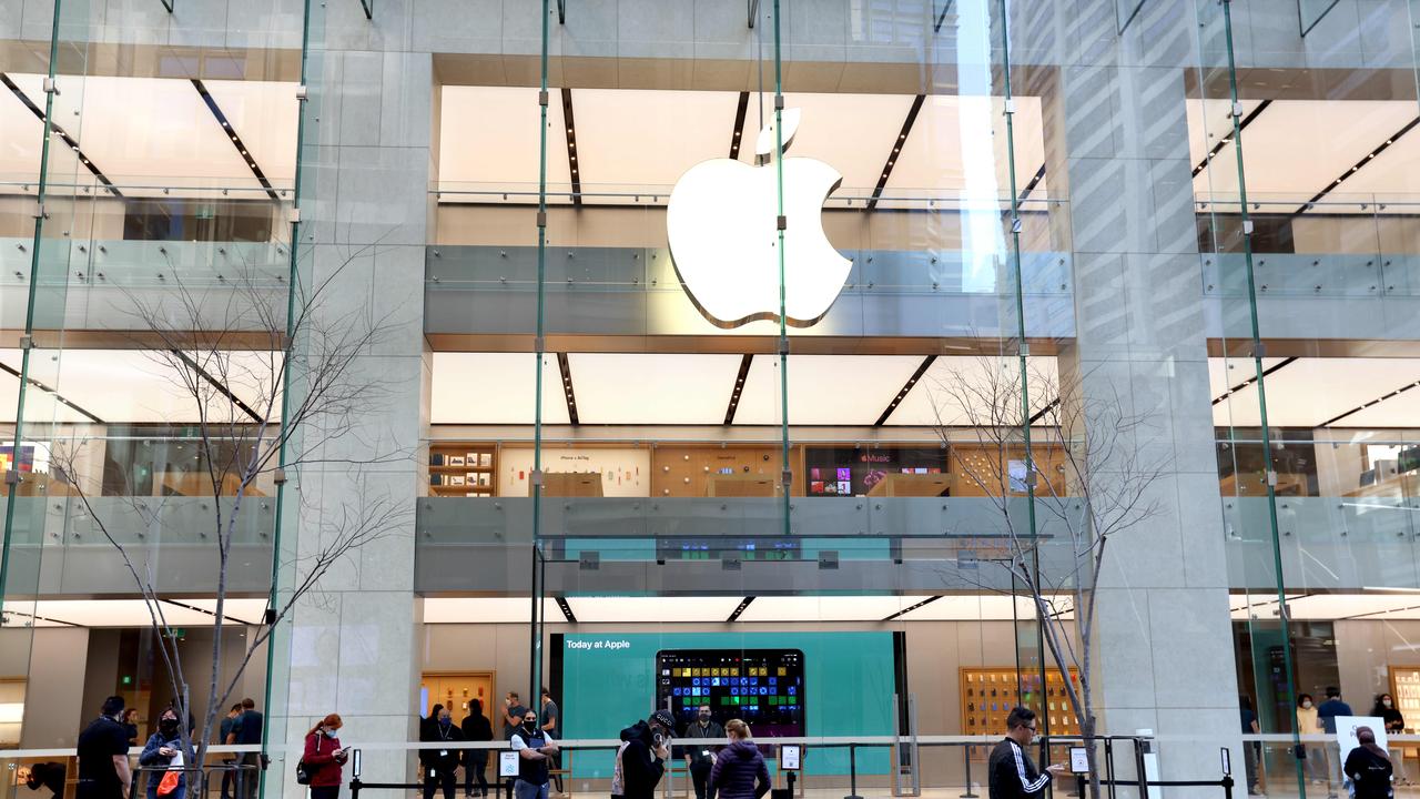 Apple staff on strike ahead of Christmas