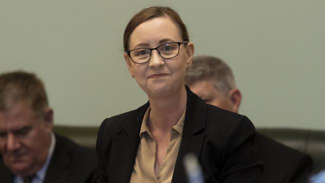 Queensland Health Minister Yvette D'Ath says the public health directive mandating the Covid-19 vaccine for workers in healthcare, hospitals, aged care and disability care remains unchanged. Picture: NewsWire/Sarah Marshall.