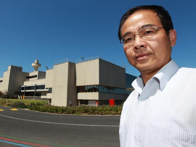 Prof Linfa Wang at CSIRO Geelong