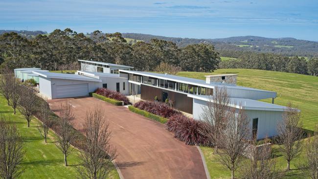 The architect-designed house in Shadforth, WA, is set amid extensive farmland as well as six dams.