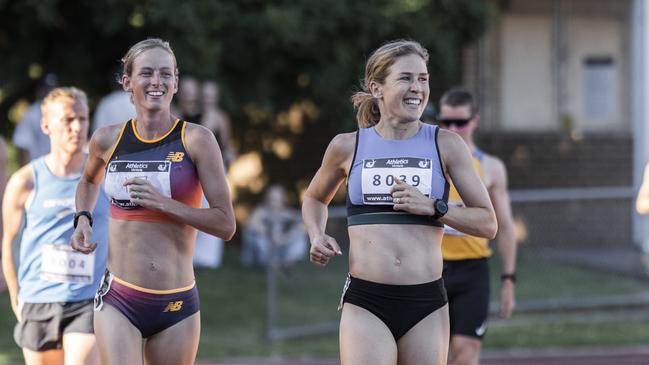 Jess Stenson leads out in the Geelong 5k and 10k. Picture: Aaron Collins