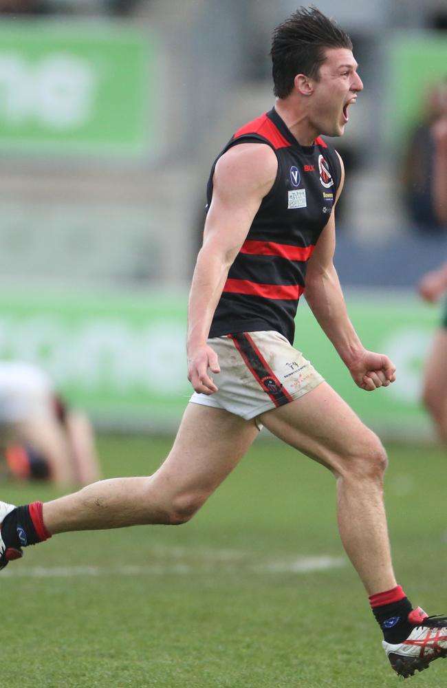 Former Old Xavs ace Nick Wynne has joined Bentleigh.