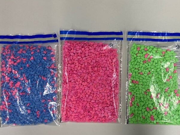 Police intercept 4000 ecstasy pills at post office, two charged