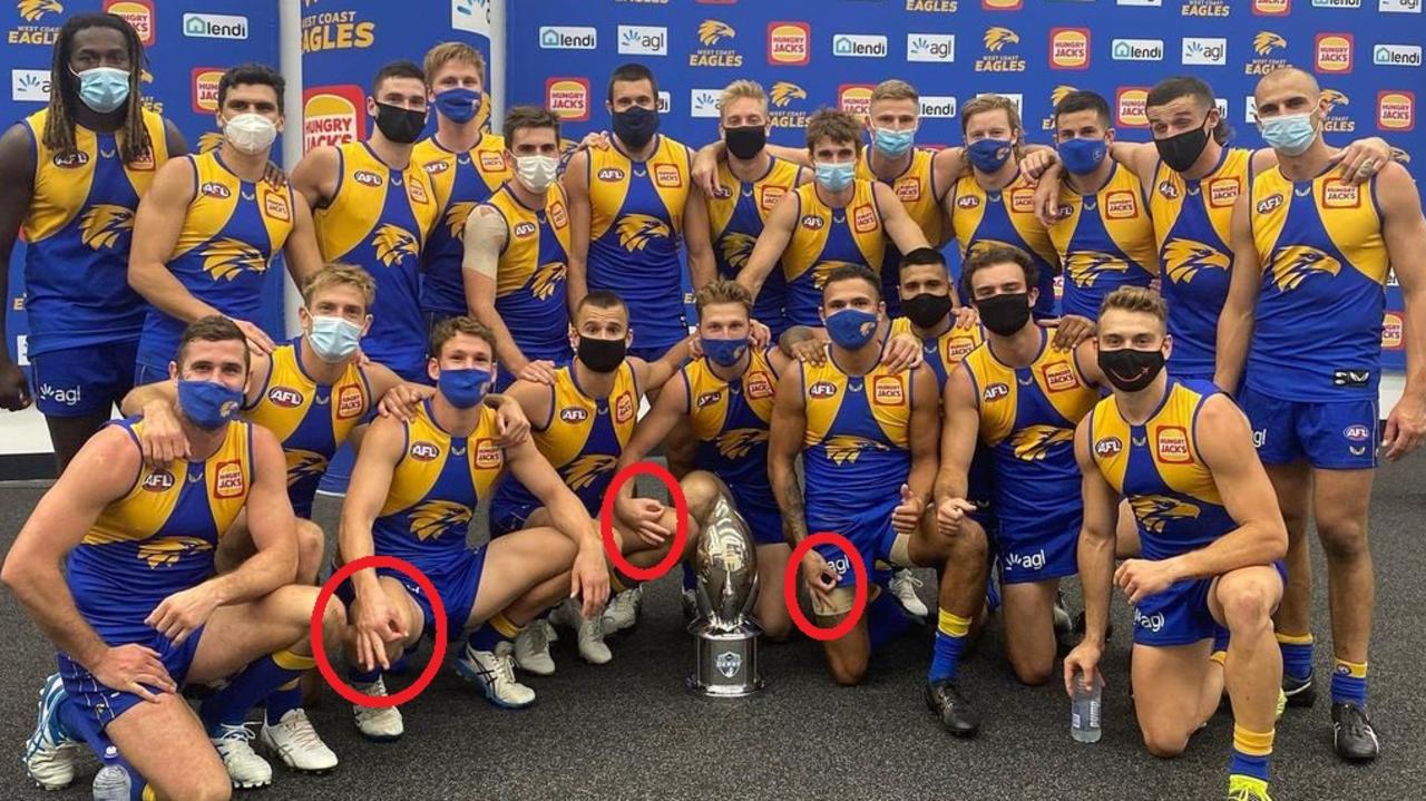 2021: West Coast Eagles, Derby win over Fremantle, circle game, symbol, post-game photo