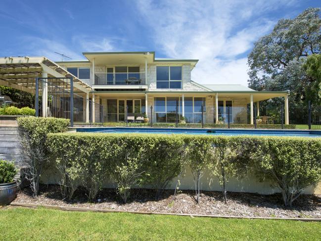 32–34 Blair Road Portsea, for Herald Sun realestate. CONFIDENTIAL 14/1