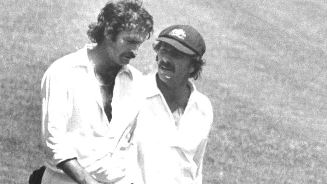 Rod Marsh counsels a bristling Dennis Lillee at the MCG in 1975