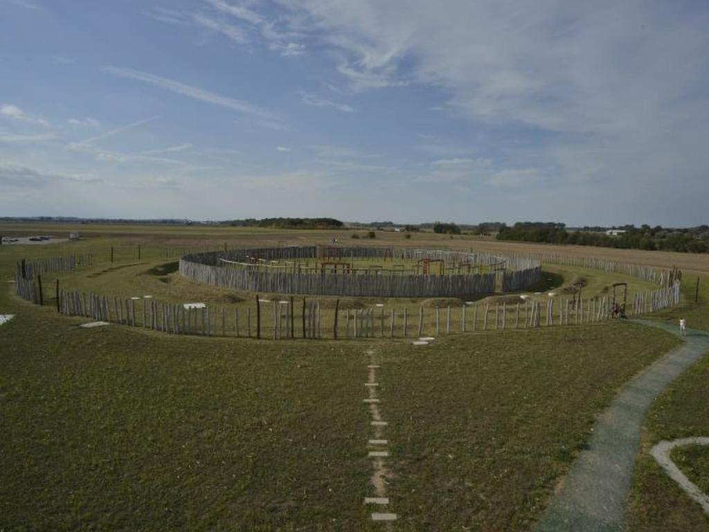 A reconstruction of the henge site at Pömmelte, which ancient people built with wooden posts and earth mounds. Picture: State Office for Heritage Management and Archaeology Saxony-Anhalt