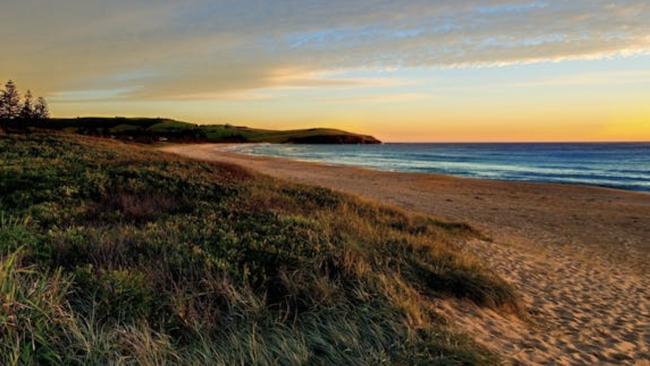 One boy has drowned and two others rescued at Werri Lagoon, at the northern end of Werri Beach (pictured above). (File picture)