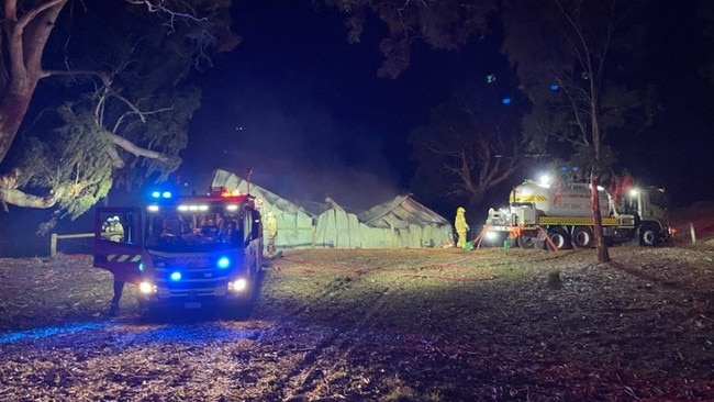 Police are investigating the cause of a shed fire at McLaren Flat this morning. Source: CFS