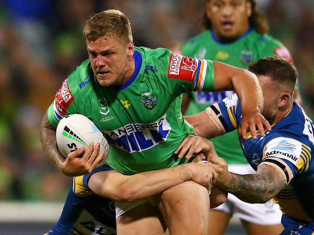 Versatile forward Ryan Sutton is poised to take up a three-year deal with the Bulldogs. Picture: Matt Blyth/Getty Images