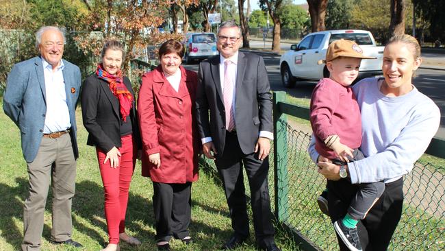 Dr Mike Freelander MP, Hume Labor candidate Aoife Champion, Anne Stanley MP and Shepherd Centre CEO Dr Jim Hungerford with mum and son Jen and Jack from Gledwood Hills.