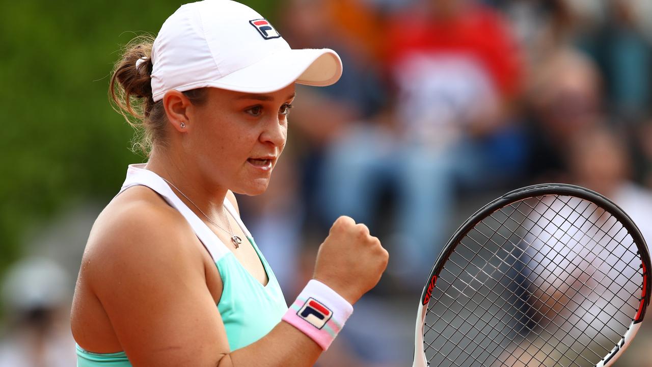 Ashleigh Barty is a slight favourite in battle with Serena Williams.