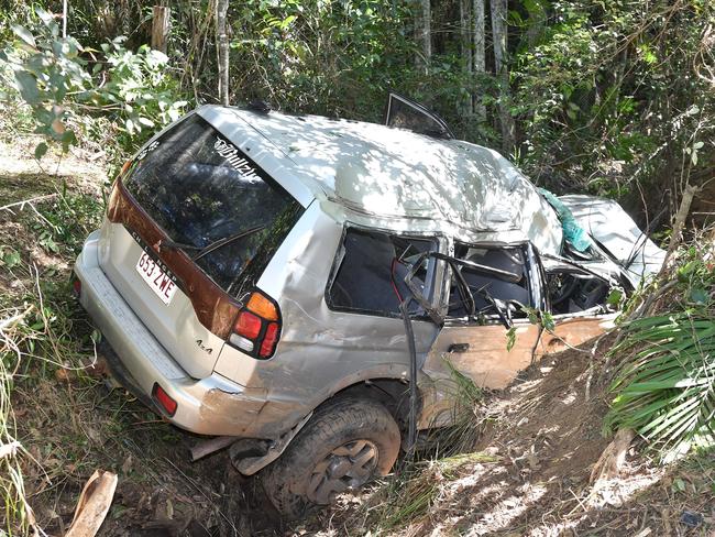 Emergency services at scene of fatal Bruce Hwy crash. Photo Patrick Woods / Sunshine Coast Daily.