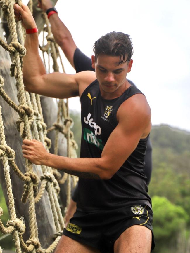 Rioli on the rope ladder. Picture: Molly Stapleton/Richmond FC