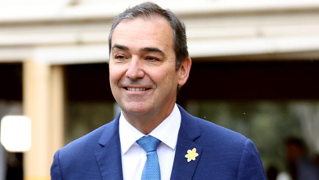 South Australian premier Steven Marshall is determined to keep Victorians out of his state despite now having less active cases than NSW. Picture: NCA NewsWire