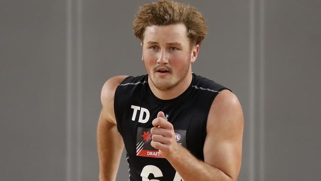 MELBOURNE, AUSTRALIA - OCTOBER 03: Will Gould completes the yoyo test during the 2019 AFL Draft Combine at Margaret Court Arena on October 03, 2019 in Melbourne, Australia. (Photo by Dylan Burns/AFL Photos via Getty Images)