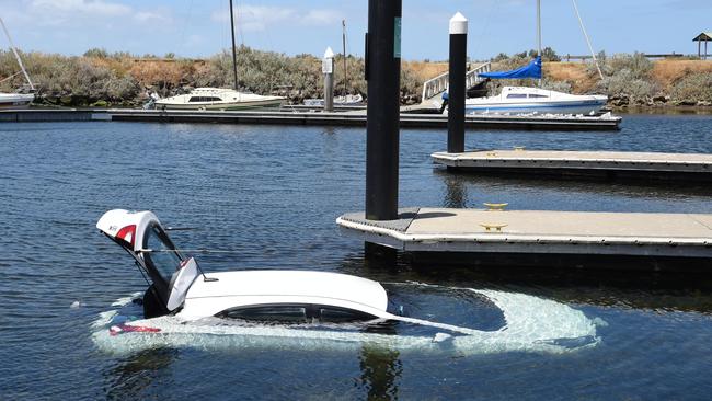 Is this our Montague St bridge? St Helens boat ramp claims second car ...