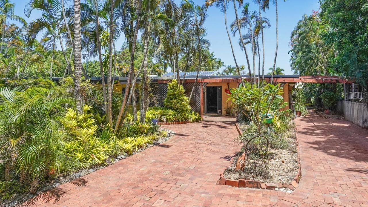 27 Fairway Street Street, Yorkeys Knob, Qld 4878. Picture: Inspire Real Estate Cairns