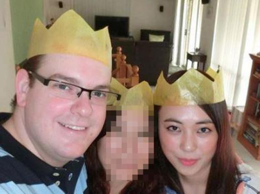 Pixelated version. Murder victim Mengmei Leng (far right) with her uncle and accused killer Derek Barrett.