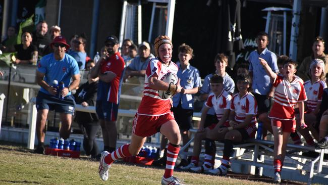 Renouf Shield action: Keebra Park v Palm Beach Currumbin.