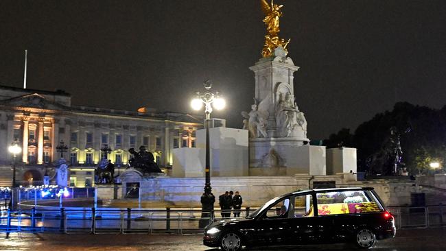 The coffin of Queen Elizabeth II arrives in the Royal Hearse at Buckingham Palace in London on Wednesday (AEST). Picture: AFP