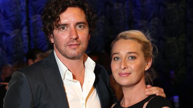 Asher Keddie shows off her baby bump at the GQ Men of The Year Awards