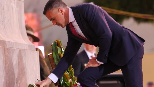 Premier Peter Malinauskas places wreath at an Anzac Day Dawn Service. Picture: Russell Millard Photography