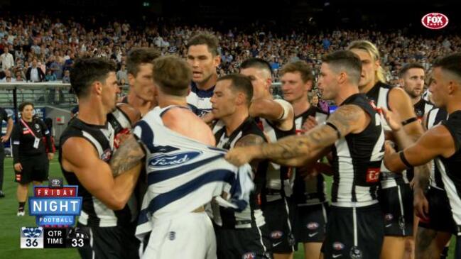 Pies & Cats get STUCK IN at quarter time