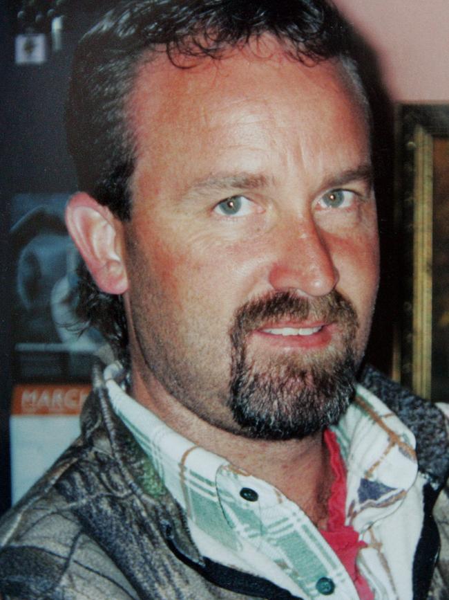 Shane Barker died on August 2, 2009.