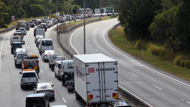 A multi-vehicle crash on the Gateway Motorway has sparked major traffic delays this morning.