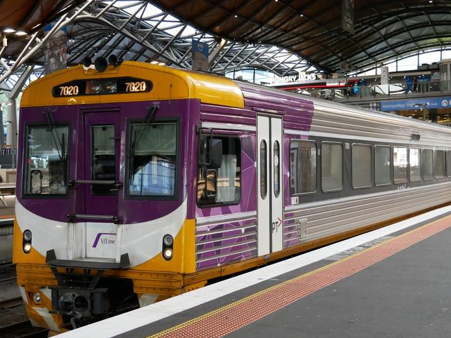 Southern Cross Station, Melbourne, Vic. 29/9/24. Generic pictures of station. V/Line, VLine train Picture: Grace Frost