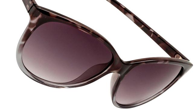 Not the stolen glasses: a lot has changed in 16 years of eyewear fashion.