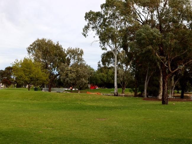 ADELAIDE, AUSTRALIA - NewsWire Photos October 3 2022: General view of Fremont Park where charity volunteers allegedly brutally attacked while trying to hand out food. Picture: NCA NewsWire / Kelly Barnes