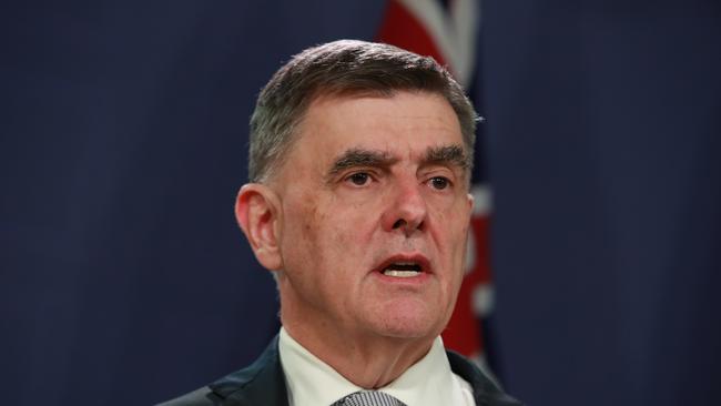 Australian Chief medical Brendan Murphy has urged sick people not to get tested unless they have been overseas or in contact with a coronavirus patient. Picture: Justin Lloyd