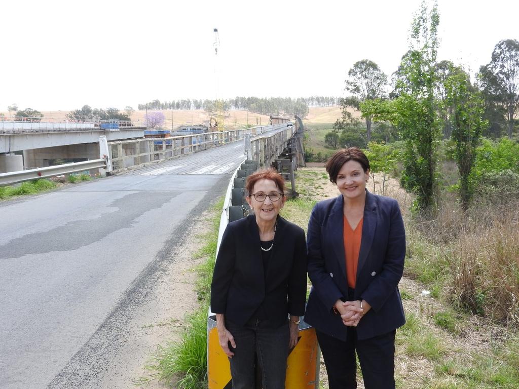 BRIDGE BRIEFING: Lismore MP Janelle Saffin briefs NSW Opposition Leader Jodi McKay on the community campaign to save the Tabulam Truss Bridge. Photo: Janelle Saffin