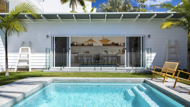 Barra Luxe Beach House took out the top spot on the Stayz list.