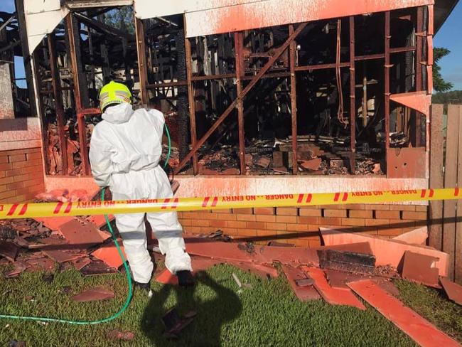 Fire and Rescue crews on scene at a house fire at Angophora Way, South Grafton (Jan 1, 2021).