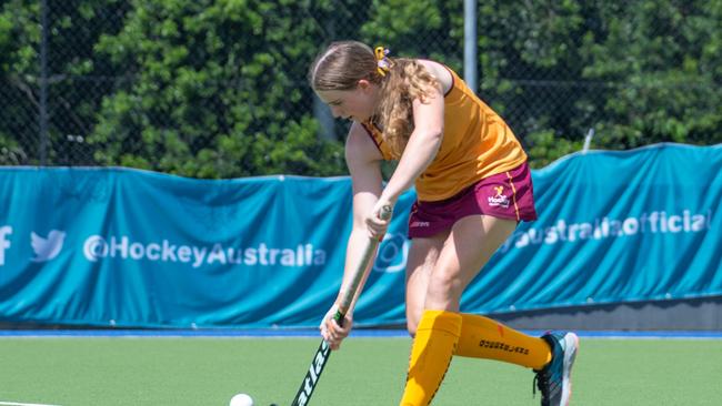 Talytha Macdonald of Queensland Gold in action during the Hockey under 18 Nationals Women's semi final between QLD Gold and TAS at Cairns Hockey Centre. Photo by Emily Barker