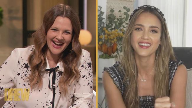 Drew Barrymore chats with Jessica Alba.