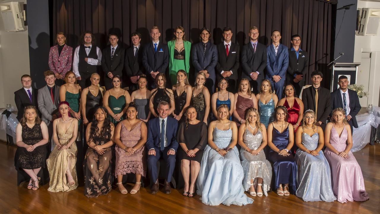 Front row (L-R) Aleah Gaudry, Sophie McGregor, Stephanie Choi, Rozalie Franks, Daniel Moar (Casino High School Principal), Rachel Earley (Year 12 Year Advisor), Rachel Hammond, Hayley Blasche, Lateah Lambeth, Marissa Campbell, Amy Randall.​Second row (L-R) Curtis Gill, James Williams, Faith Pittman, Olivia Armstrong, Annie-Jo Hoffman, Candace Dennis, Isabella Ennever, Sharnika Phillips, Madison Hartley, Sara Cole, Breanna Parkinson, Kira Hunt, Hayley Johansen, Noah Hickling, Tiger McHughes.Third row (L-R) James Green, Daniel Owen, Kyle Blain, Seth Owen, Ezra Frost, Felicity Peters, Adam Anderson, Jacob Gunthorpe, Calem McGregor, Jake Patton, Dehklen Mann