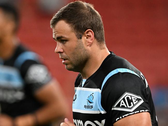 BRISBANE, AUSTRALIA - APRIL 28: Wade Graham of the Sharks warms up during the round eight NRL match between the Brisbane Broncos and the Cronulla Sharks at Suncorp Stadium, on April 28, 2022, in Brisbane, Australia. (Photo by Bradley Kanaris/Getty Images)