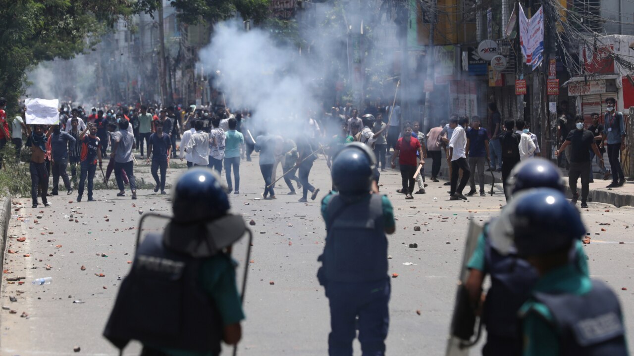 Bangladesh Protests Leave At Least 17 Dead After Violent Clashes ...