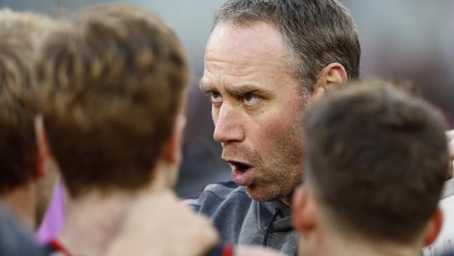 Ben Rutten asks his players for an extra effort going into the final quarter. Picture: AFL Photos/via Getty Images